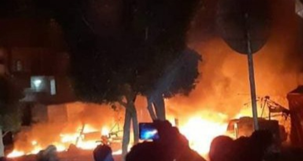 حريق هائل يتلهم سوق سوداء للمشتقات النفطية